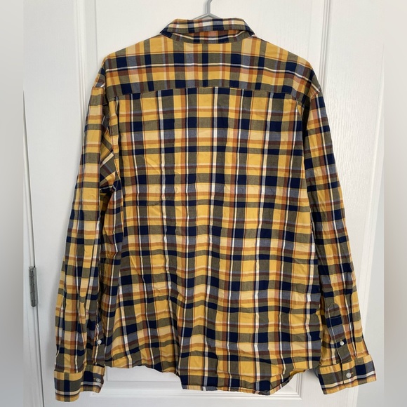 Men’s button up shirt - Picture 2 of 4